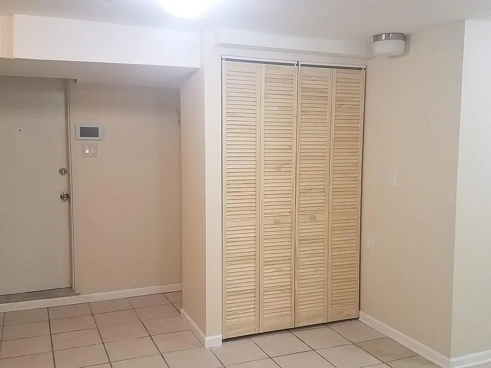 Laundry Area 01