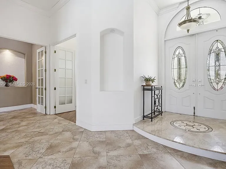 20401 SW 48th Pl #20401 — Photo 3