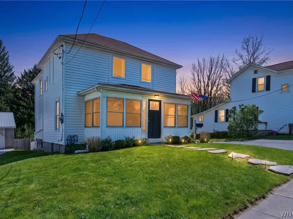 26 Buell St, Akron, NY 14001