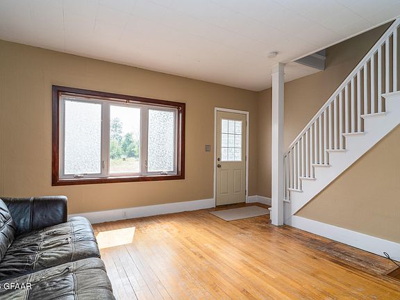 3rd image of 317 Hurlbut St