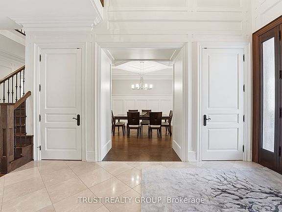 3rd image of 1372 Duncan Rd