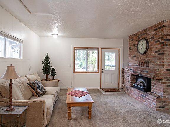 5th image of 12510 80th Avenue E