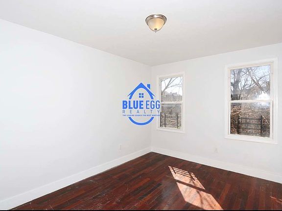 3rd image of 2832 W 19th St #2L