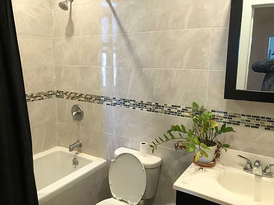 Rented by Arvik Group Real Estate | media 12