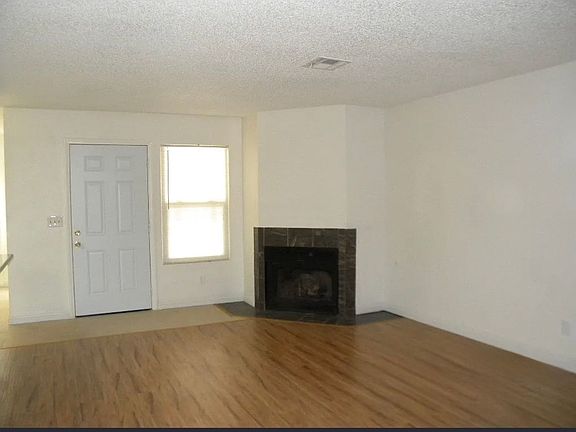 2nd image of 2245 N Jones Blvd APT 4