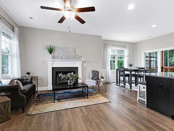 4th image of 250 Day Lily St