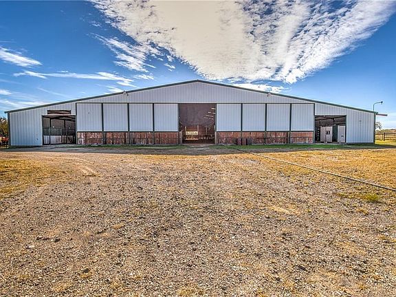 2nd image of 2371 Us Highway 281 N