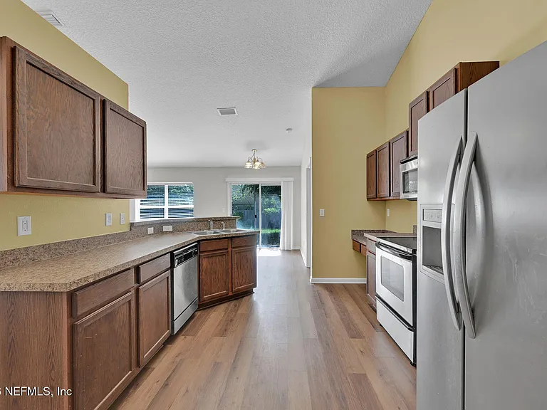 10810 Stanton Hills Dr E — Photo 19