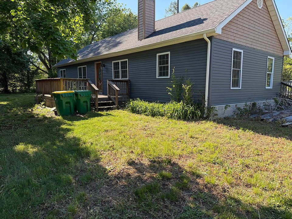 2nd image of 22173 Jefferson Rd