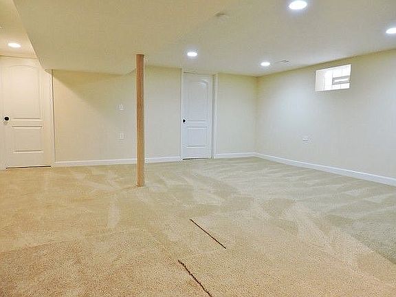 3rd image of 2824 W Birchwood Ave