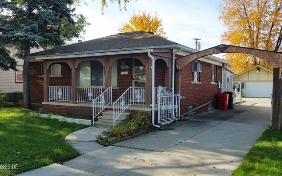 2nd image of 25405 Rose St