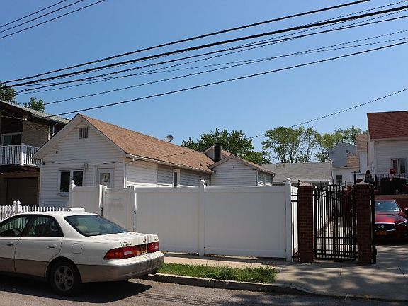 4th image of 81 Pearsall St