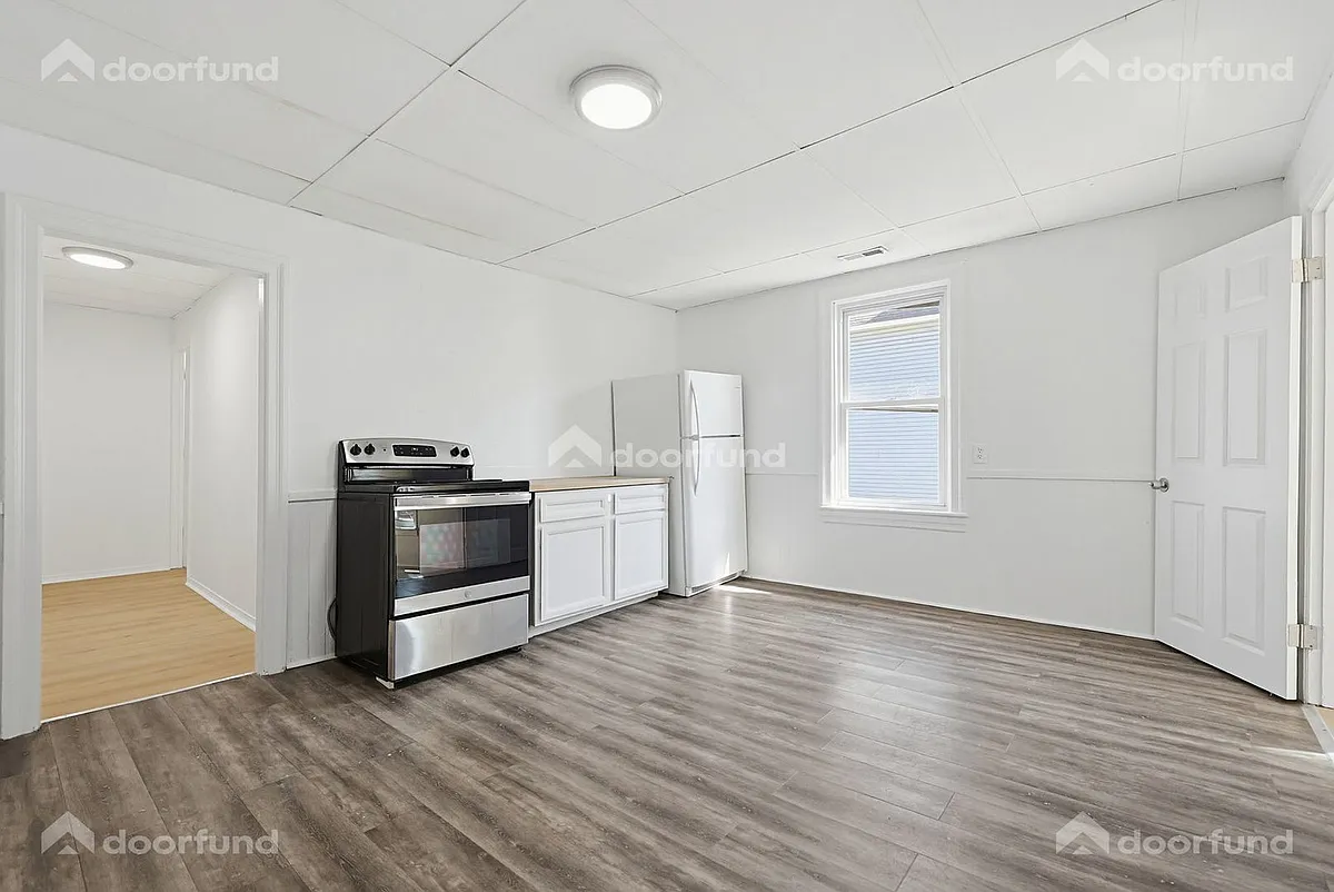 Building Photo - 17 Wachusett St #2