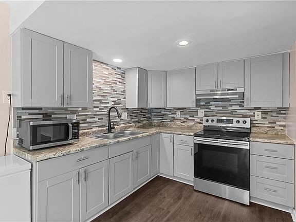 3rd image of 813 N 70th St