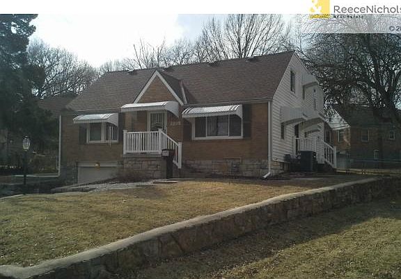 2nd image of 3208 N 52nd Ter