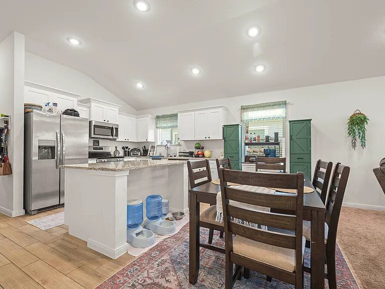 9802 Tarabon Dr — Photo 6