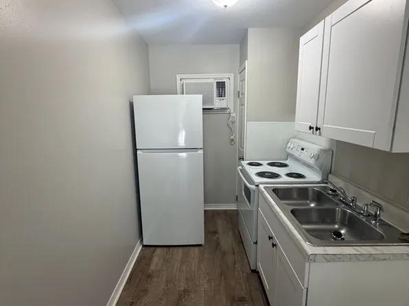 Creekside, 201 White Ave #25, Neosho, MO 64850