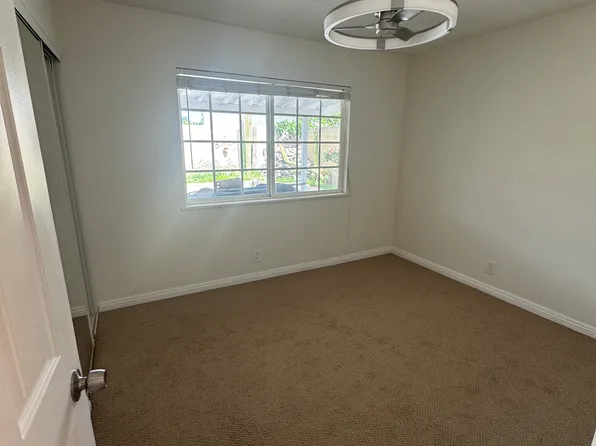 5501 Stardust Dr, Huntington Beach, CA 92647