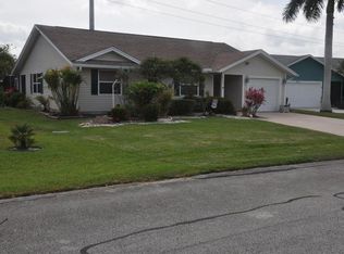 6664 SE Silverbell Ave, Stuart, FL 34997