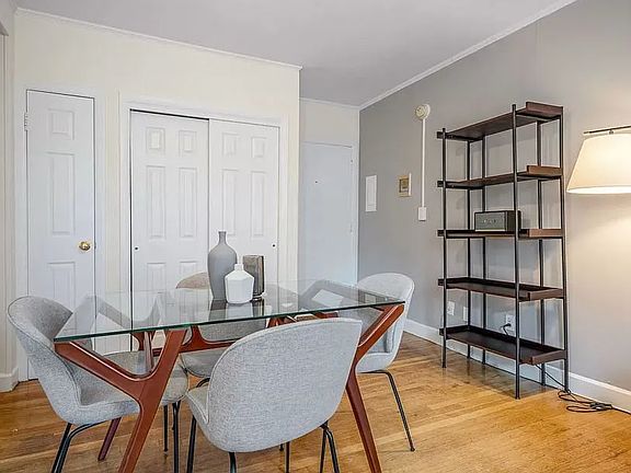 4th image of 525 Beacon St #17