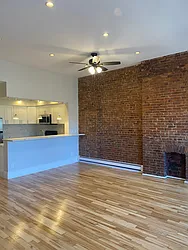 Rented by R New York