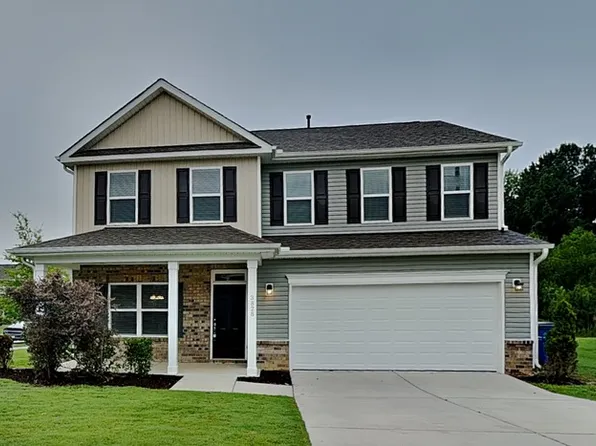 3828 Sapphire Ridge Ct, Raleigh, NC 27616