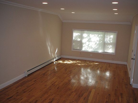 3rd image of 14251 123rd Ave
