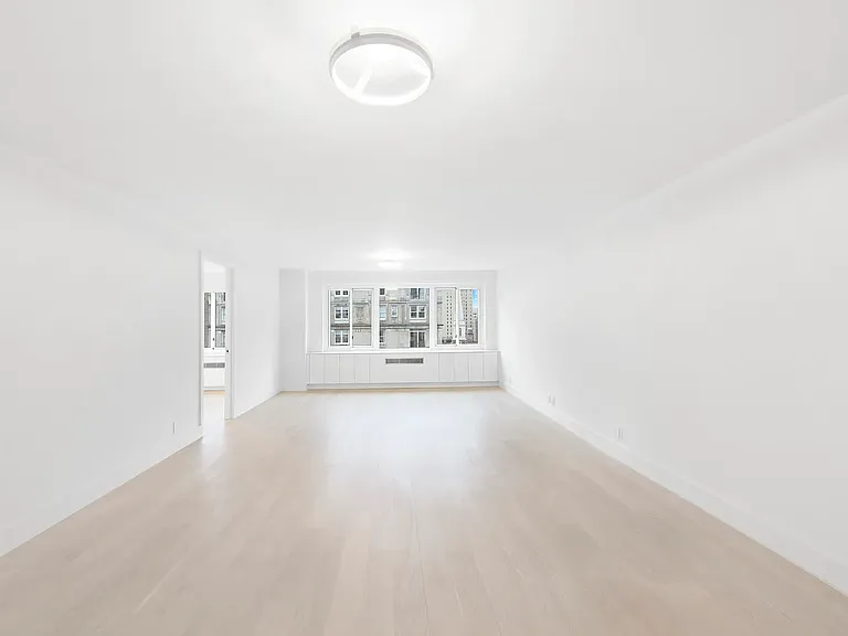 920 Park Ave #12B — Photo 2