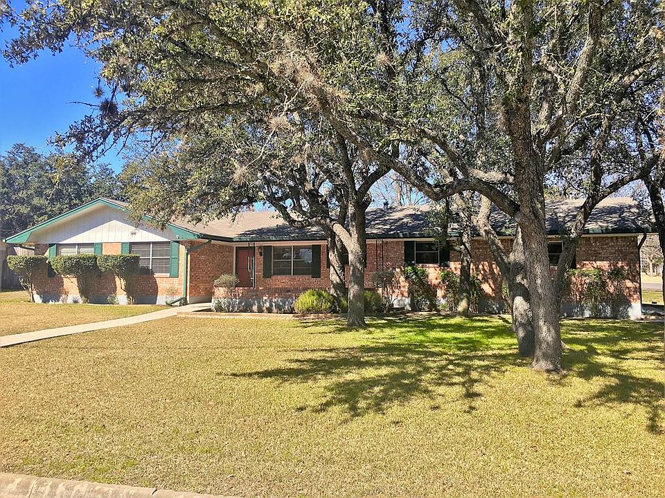 1st image of 112 Forest Hill Ln