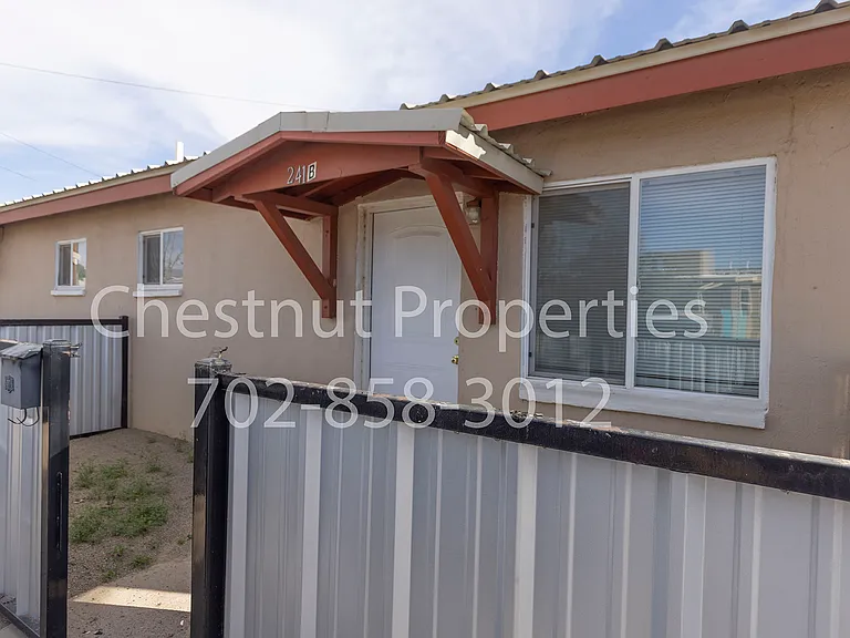 121 W Fleming Ave #121 — Photo 1