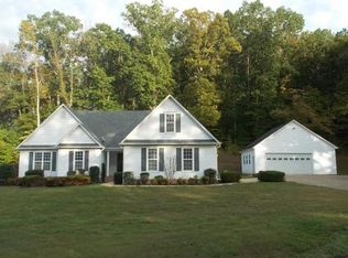 1376 Oxford Creek Rd, Selmer, TN 38375