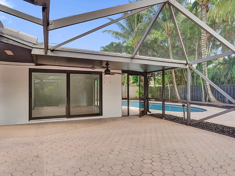 1250 SW 4th St — Photo 50