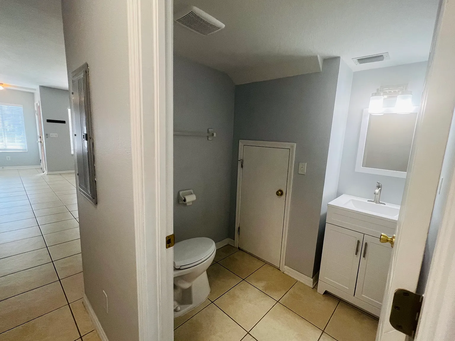 2 bed, 2.5 bath, 1480 sqft, $1,950 — Photo 4