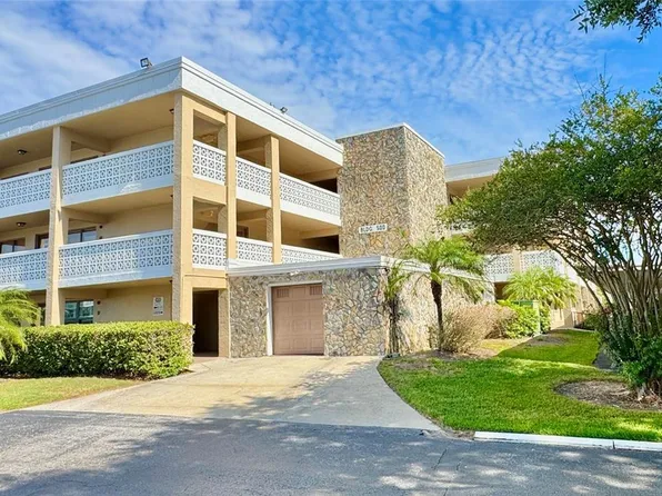 5080 Locust St NE APT 219, Saint Petersburg, FL 33703