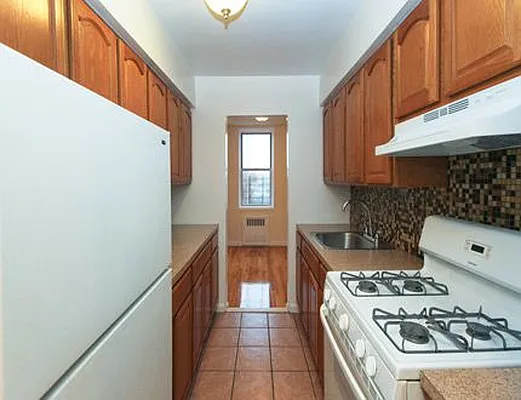 Rented by SW Queens Mezzanine | media 1