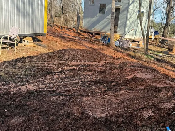 560 Piney Knob Rd #A, Marshall, NC 28753