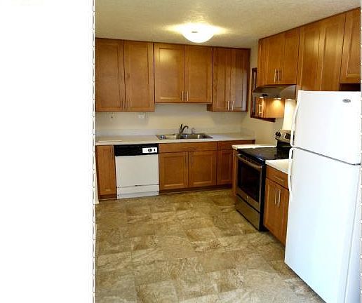 4th image of 503 Louisville Way
