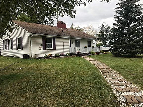 3rd image of 360 Wellington Ave