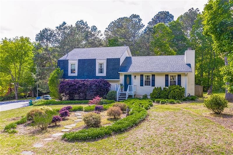 1st image of 322 Hill Crest Cir