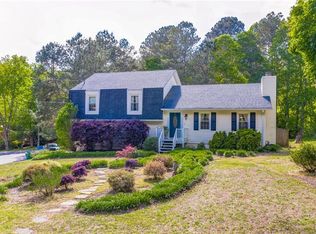 322 Hill Crest Cir, Woodstock, GA 30188