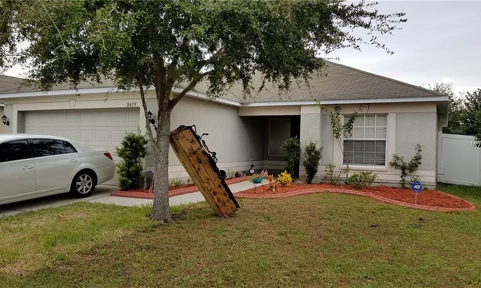 1st image of 8429 Carriage Pointe Dr