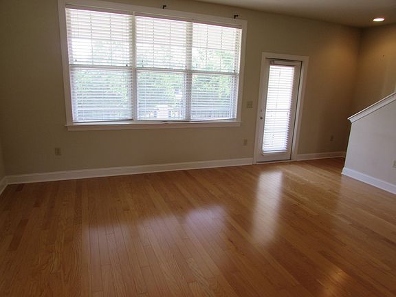 4th image of 103 Steinbeck Way APT C