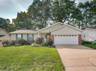 6509 Suson Oaks Dr, Saint Louis, MO 63128