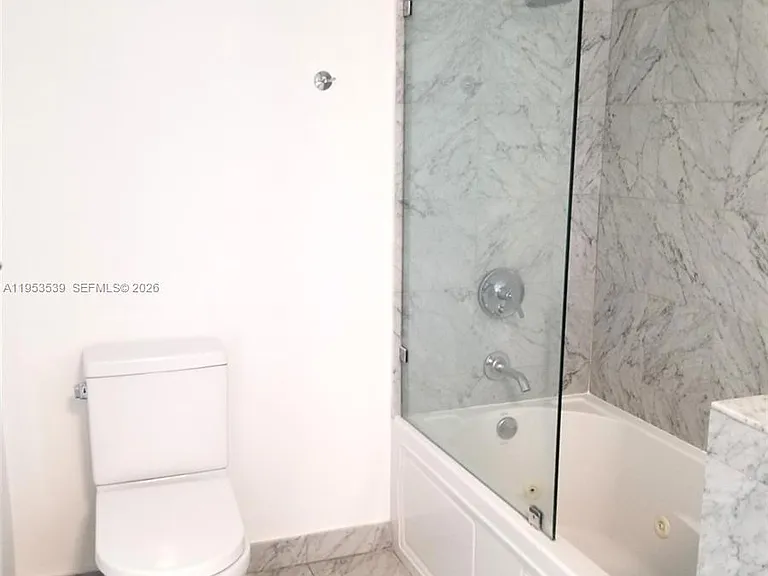 6580 Indian Creek Dr #201 — Photo 20