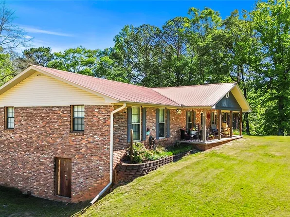 1024 Trail St, Valley, AL 36854