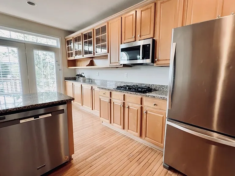6130 Stonehenge Pl — Photo 3