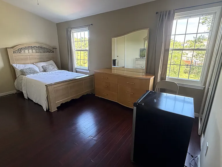 Sandy Point Ct — Photo 2