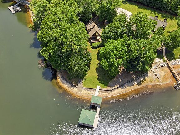 4th image of 131 Pentland Ct