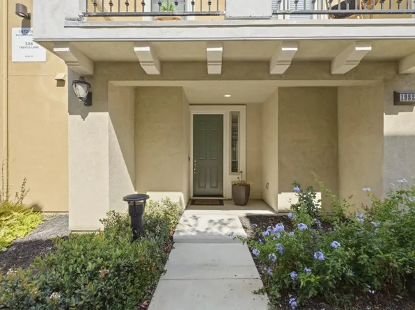 1982 Momentum Dr, Milpitas, CA 95035