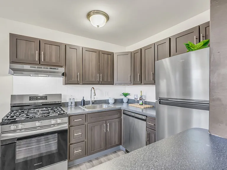 Laurelton Village Apartments — Photo 69